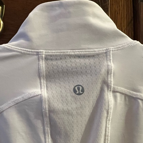Lululemon White Front Of The Pack Half Zip Pullover Size 4 EUC - Picture 5 of 12